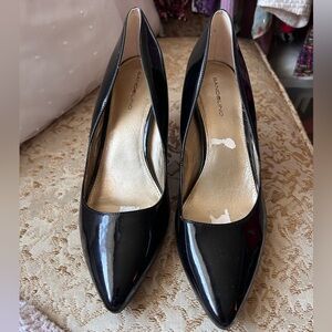 Bandolino Glossy Black Heels for Women